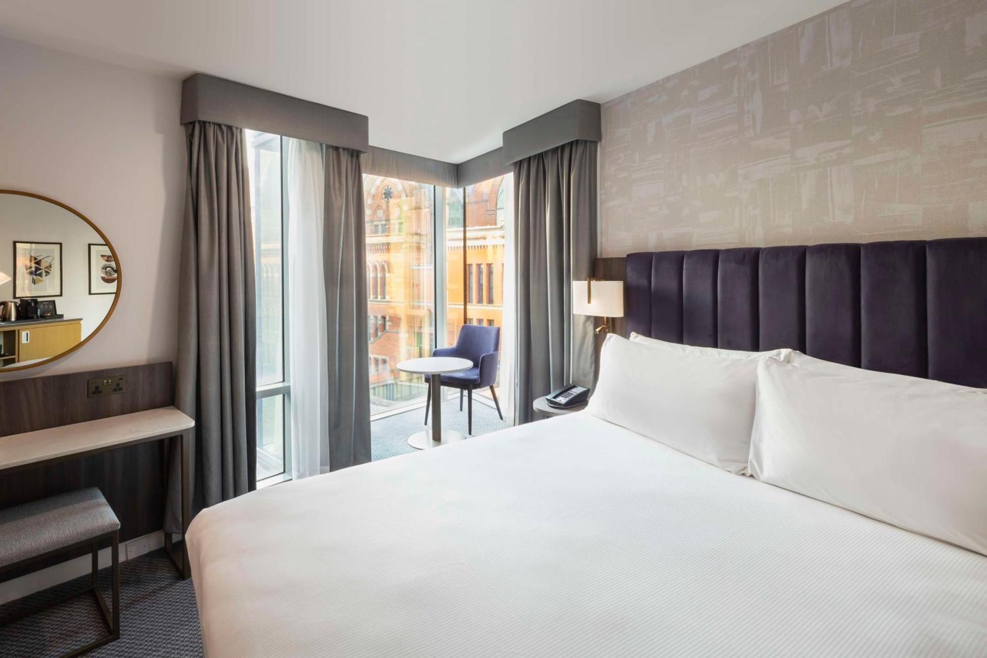Doubletree By Hilton Manchester Piccadilly Exterior foto