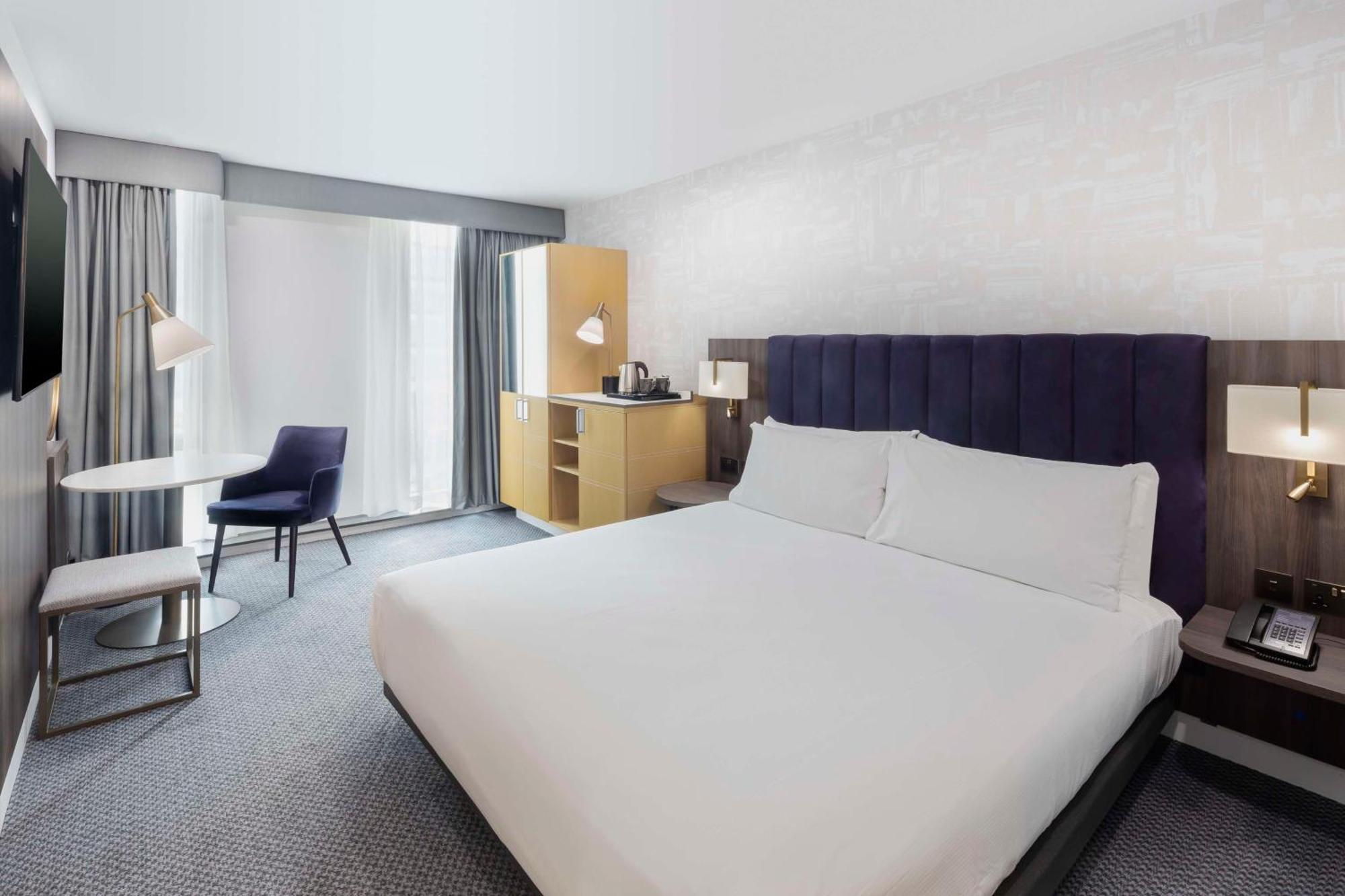 Doubletree By Hilton Manchester Piccadilly Exterior foto