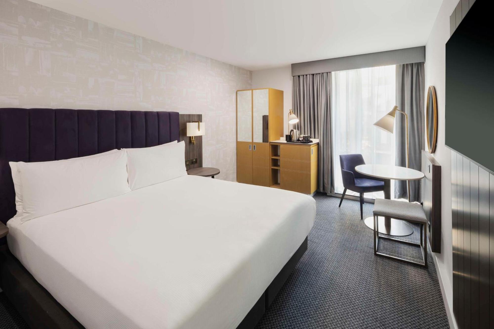 Doubletree By Hilton Manchester Piccadilly Exterior foto