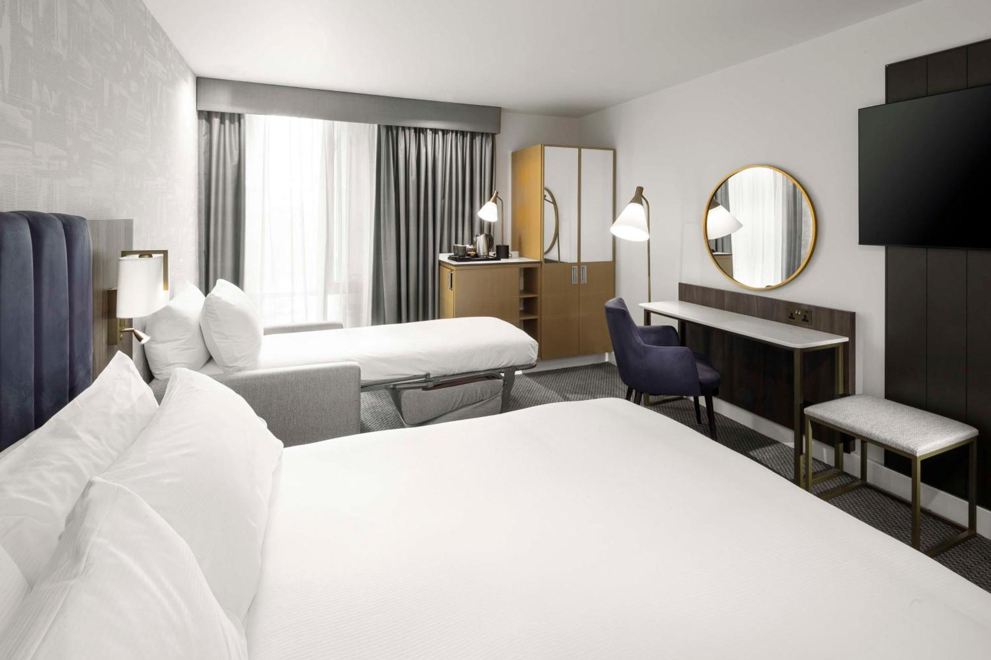 Doubletree By Hilton Manchester Piccadilly Exterior foto